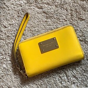 Michael Kors wristlet